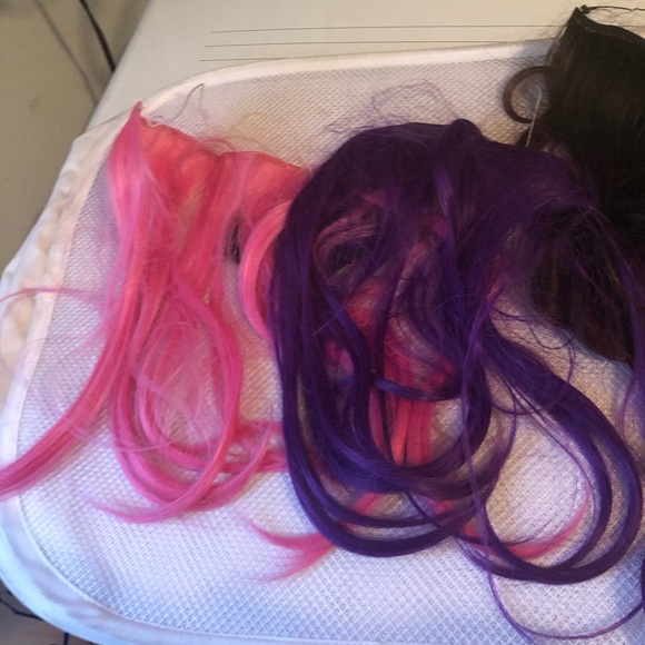 Secret Extensions Synthetic Hair Bundle-684 $50 or $45 w/offer (or get one) - Picture 7 of 9